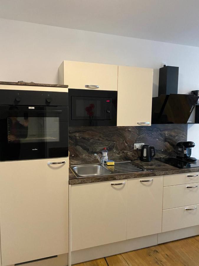 Modern Apartment With Balcony Near City Center Wien Exterior foto