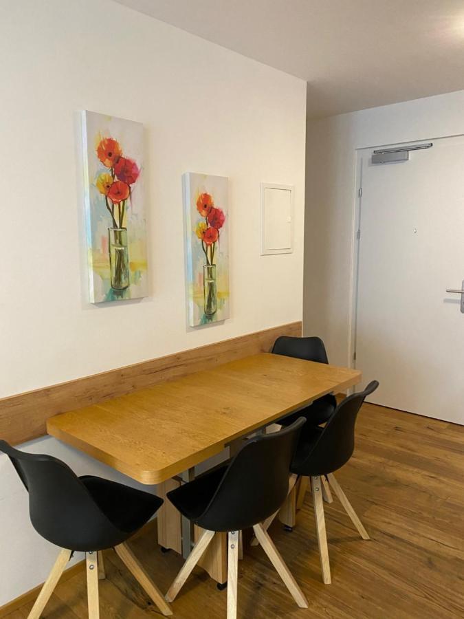 Modern Apartment With Balcony Near City Center Wien Exterior foto