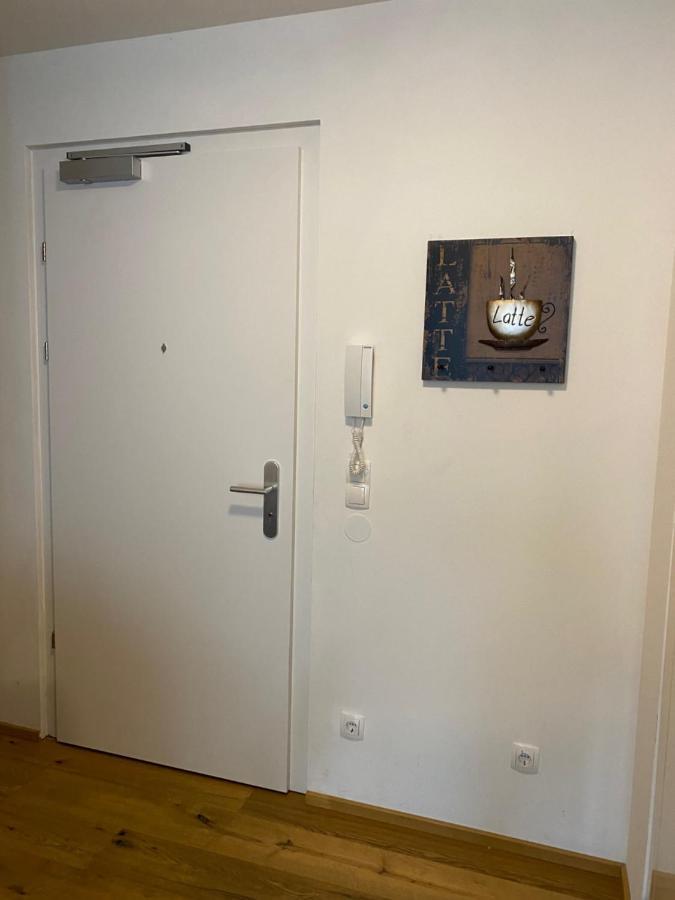 Modern Apartment With Balcony Near City Center Wien Exterior foto